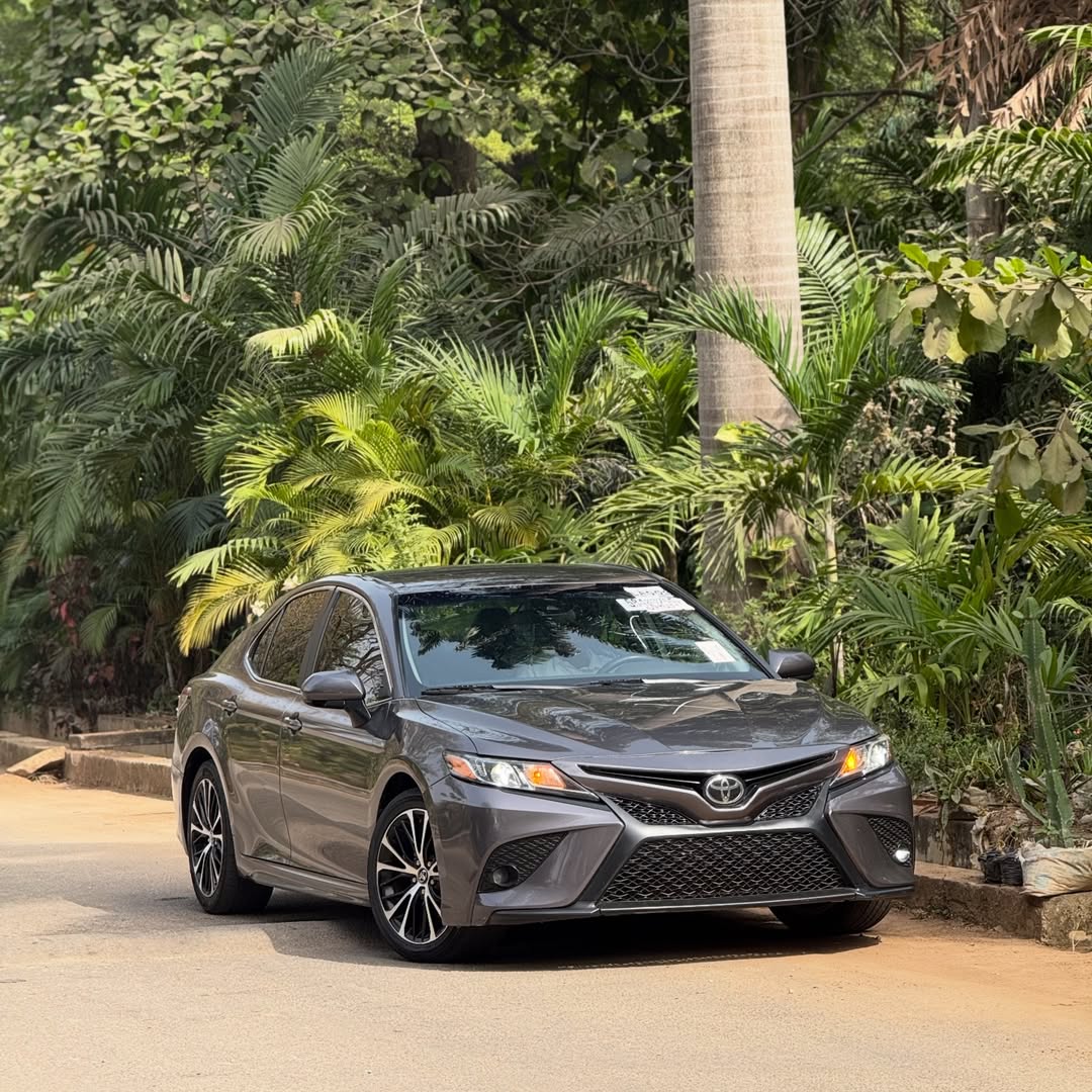 2019 Toyota Camry SE: Duty-Paid & Ready to Roll