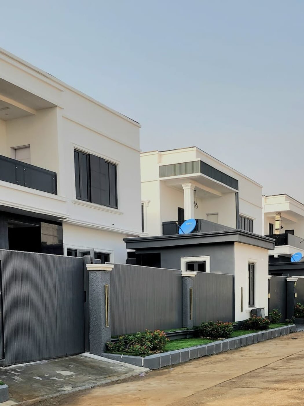 Classical Elegance: 4BR Duplex in Fort-Royal Estate