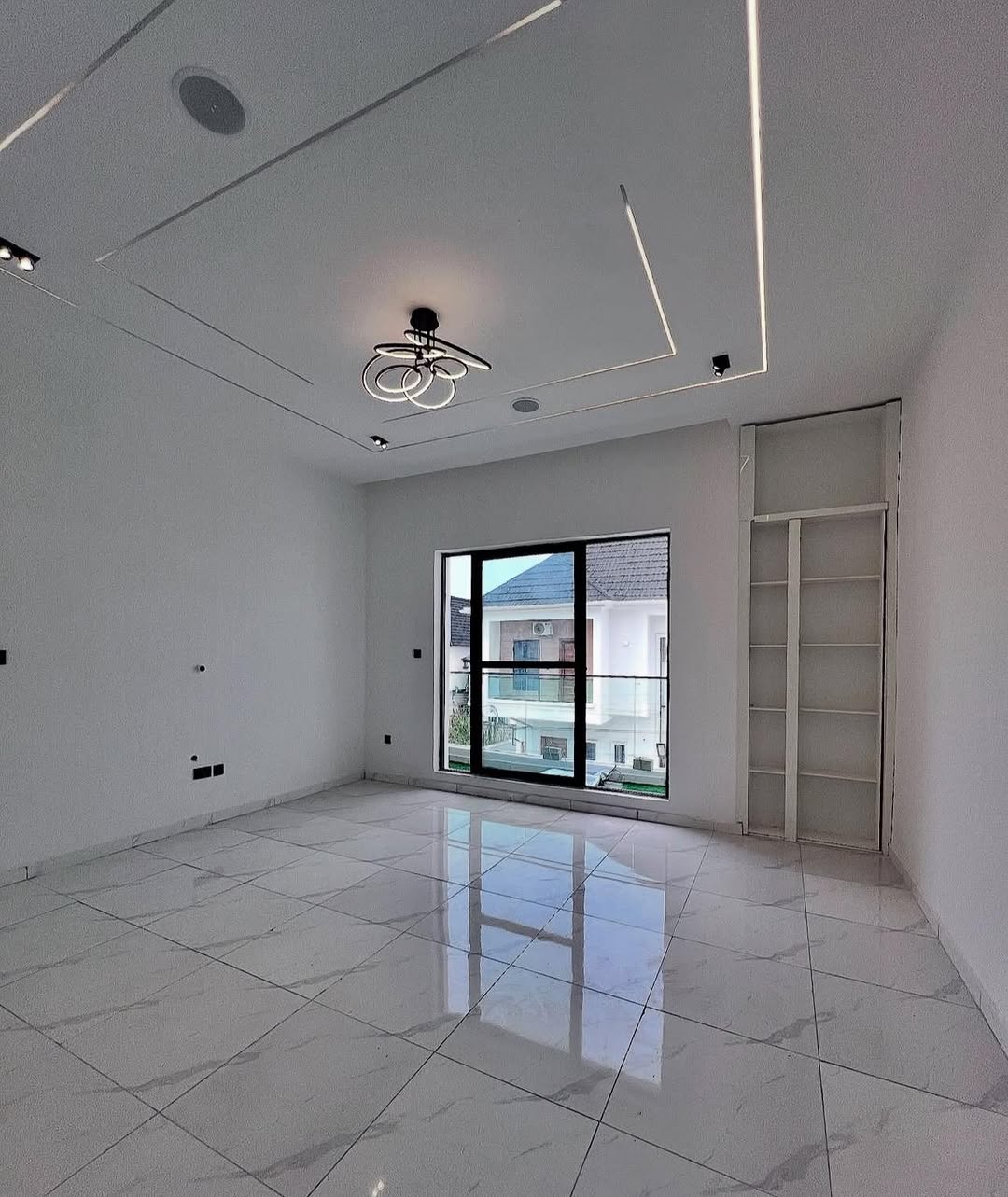 Ultimate 5-Bed Duplex: Solar-Powered Haven with Pool & Cinema