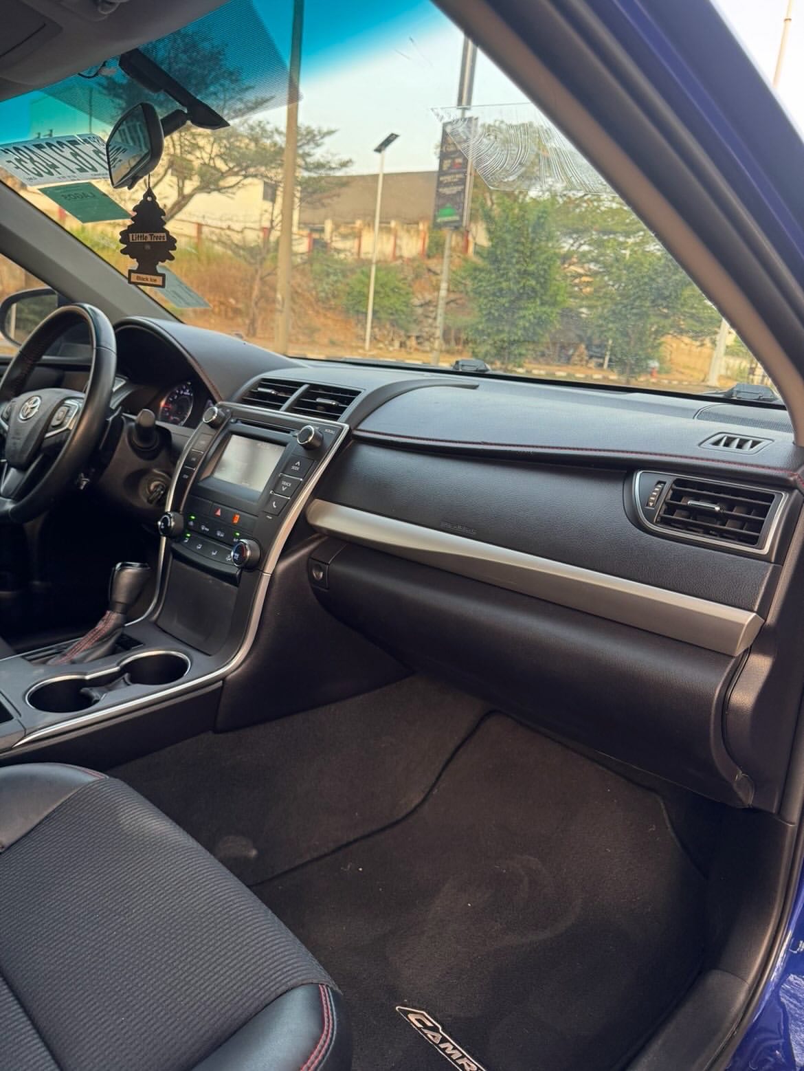 2016 Toyota Camry SE: Flawless & Duty-Paid