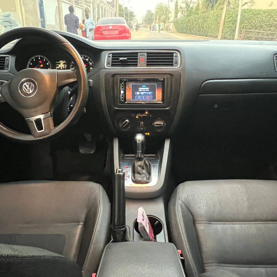 Golf Jetta: Twice The Drive, One Thrill