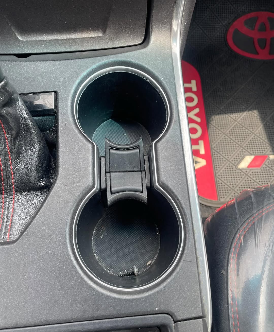 2015 Camry SE: Reverse Camera & Luxury Drive