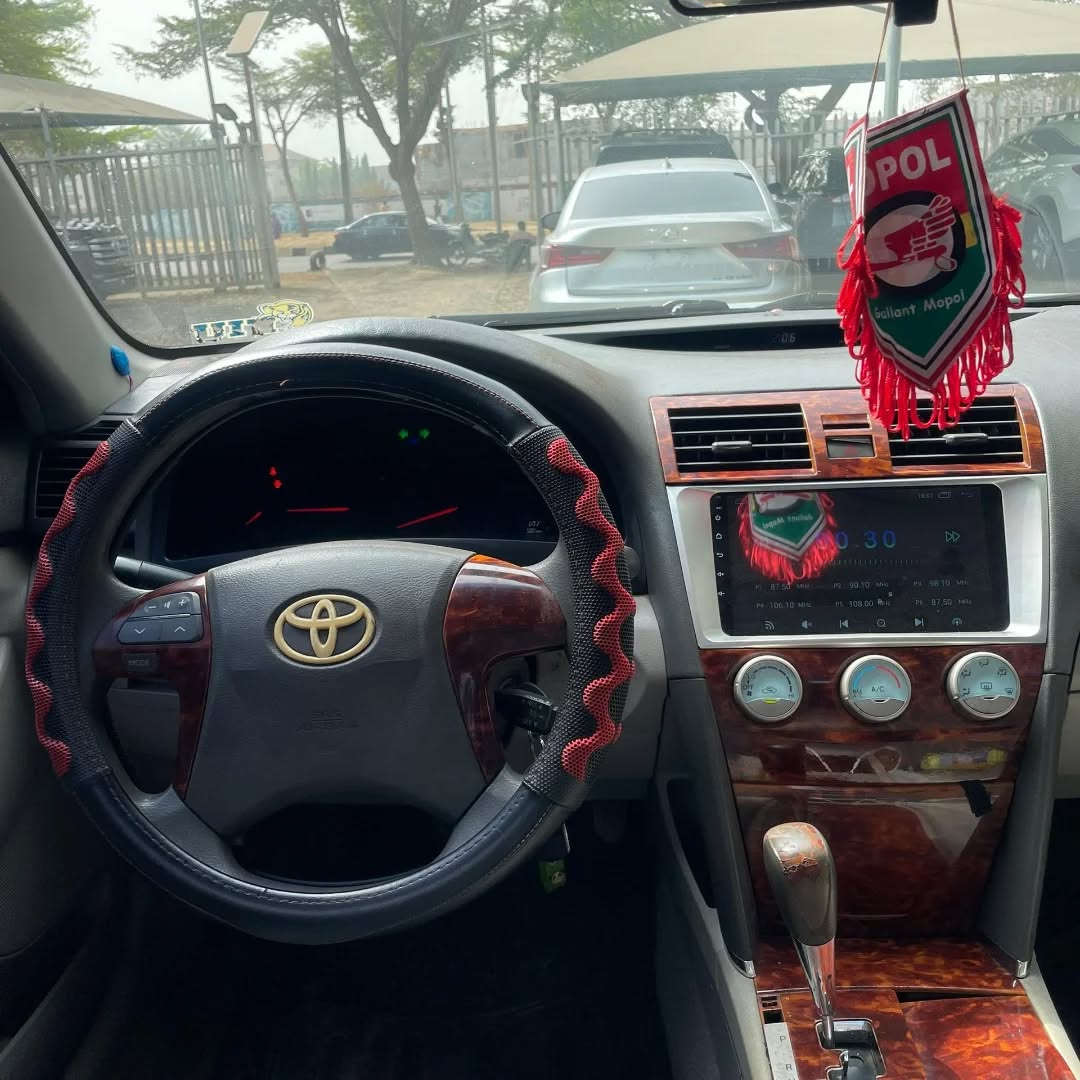 Pristine 2007 Camry: Chilled AC & Flawless Engine