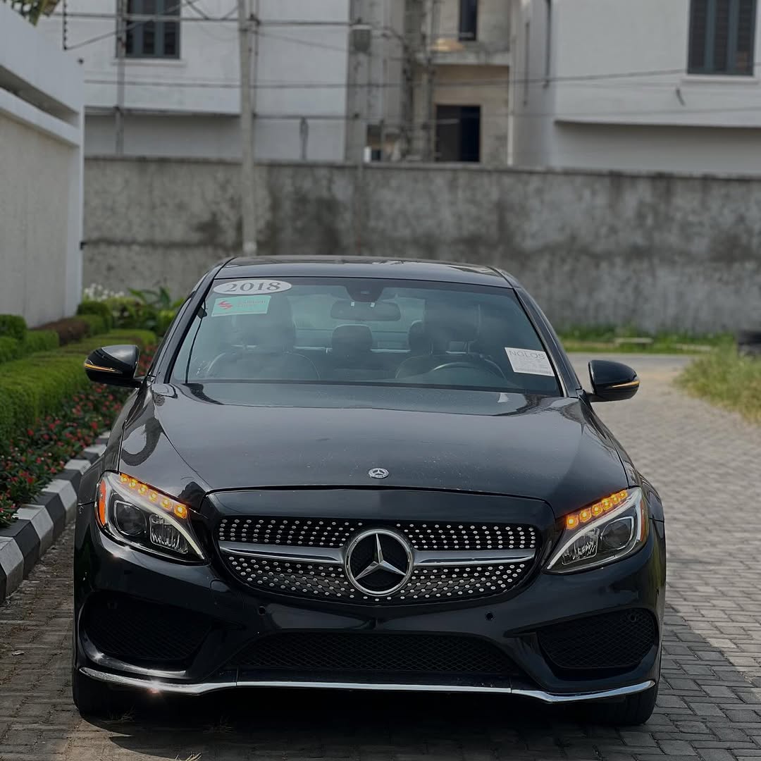 2018 Mercedes C300: Black-on-Black Luxury, Pano Roof ✅