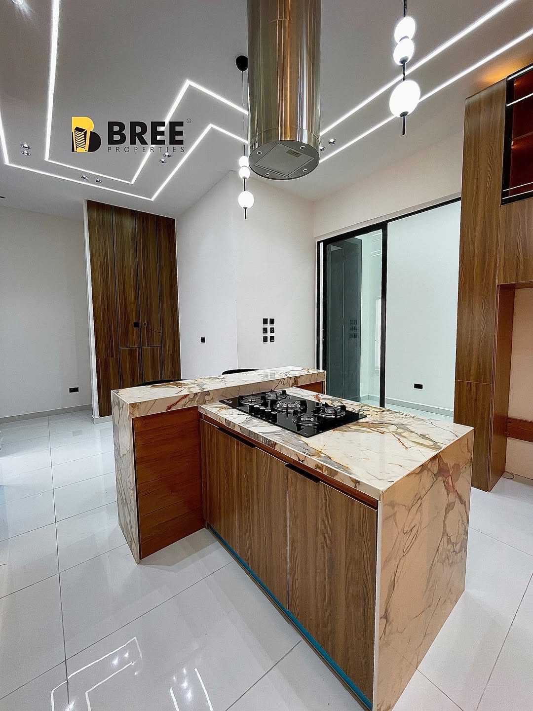 Stunning 5-Bed Ikota Estate Gem with Pool & Gym