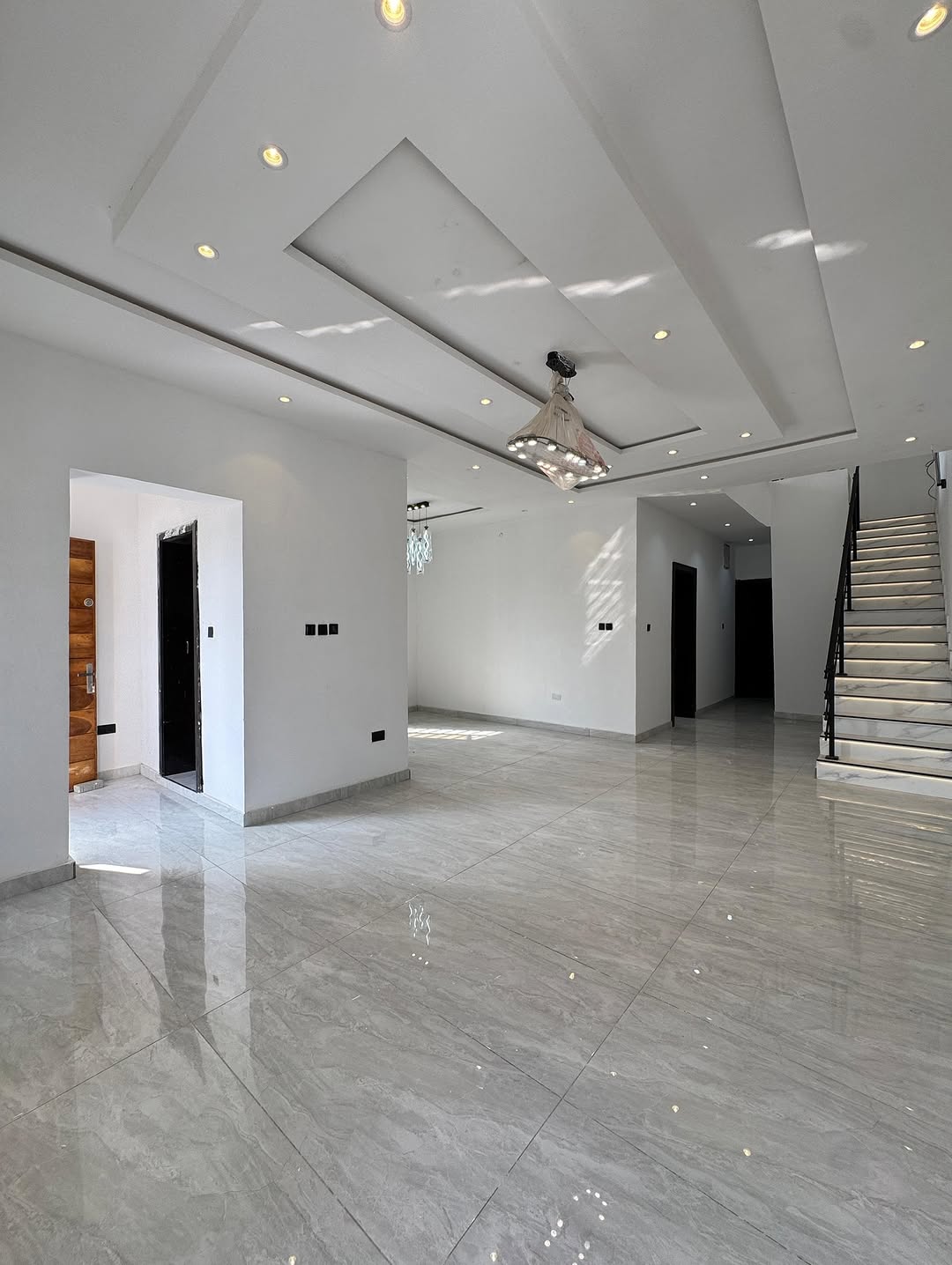 Spacious 4-Bedroom Duplex with BQ & Premium Finishes