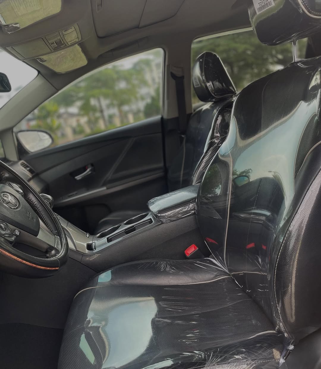 2013 Toyota Venza: Panoramic Sunroof & Luxury AWD