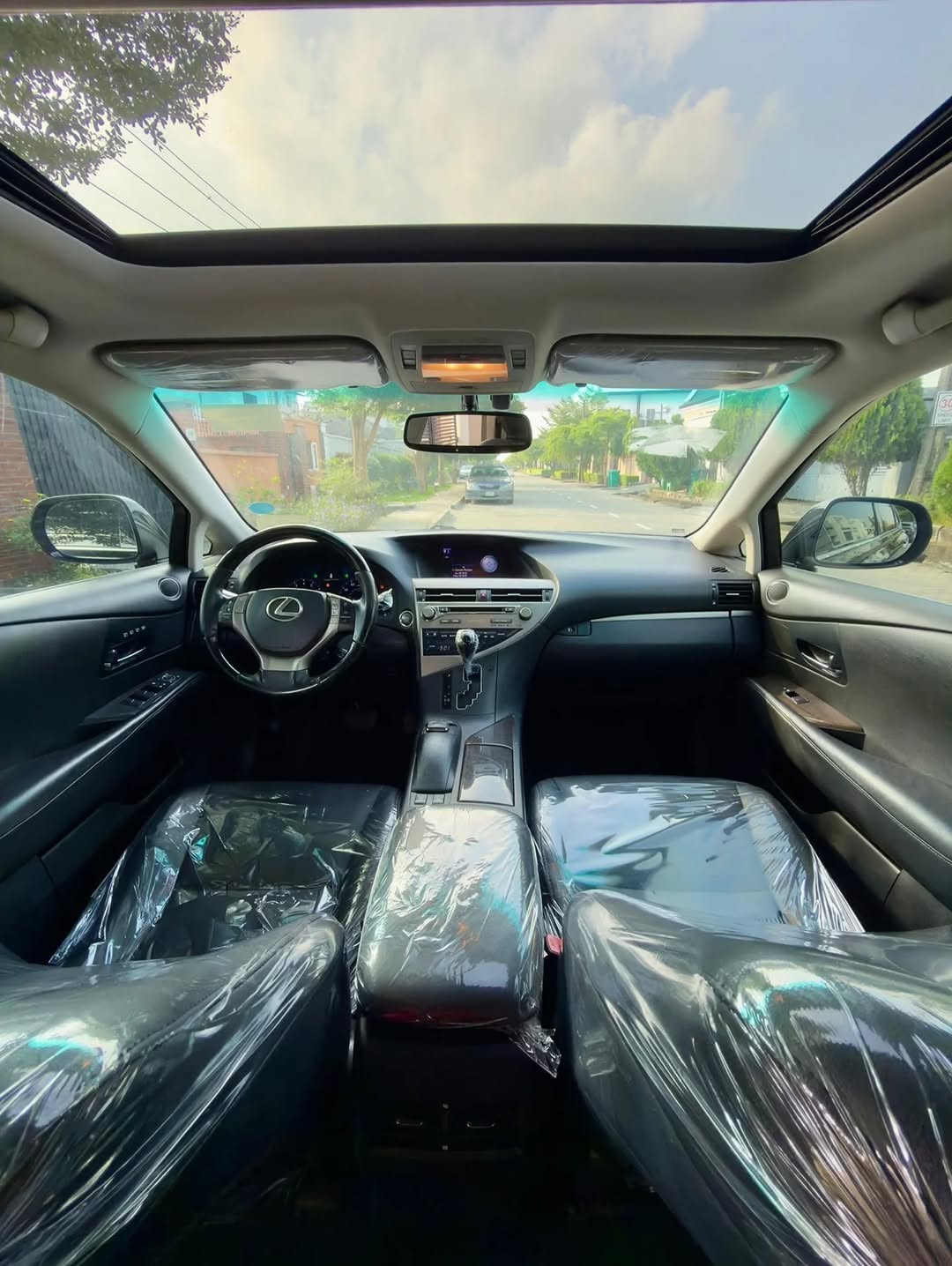 Luxury SUV, Flawless & Ready to Drive