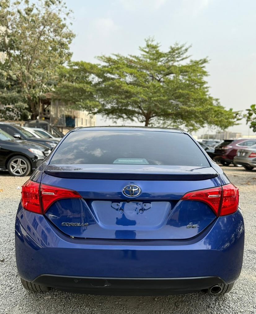 2018 Toyota Corolla SE: Clean, Loaded, Ready to Drive