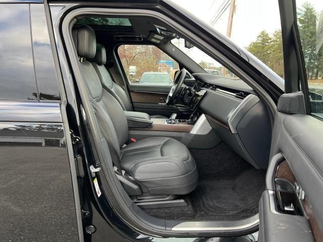 Luxury Redefined: 2023 Range Rover SE