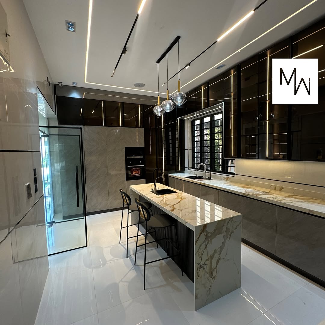 Luxury 5BR with Cinema, Gym & Pool