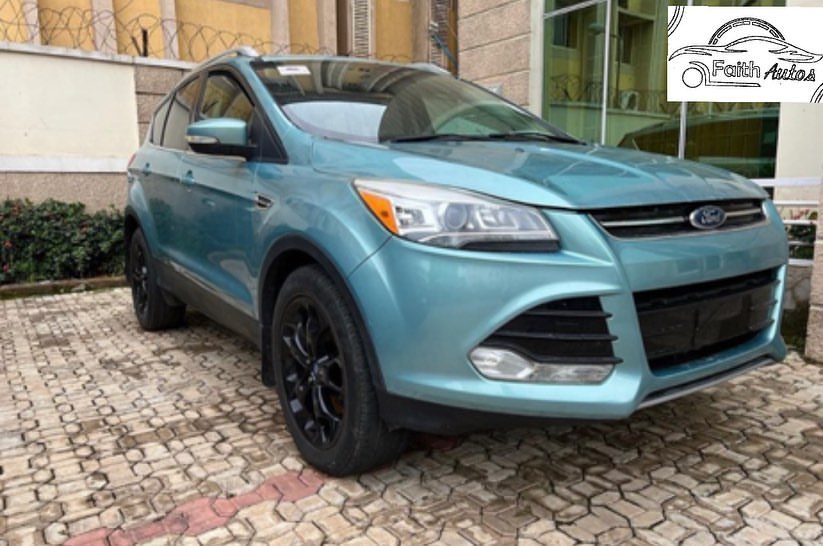 2014 Ford Escape Titanium: Luxury SUV, Unbeatable Price