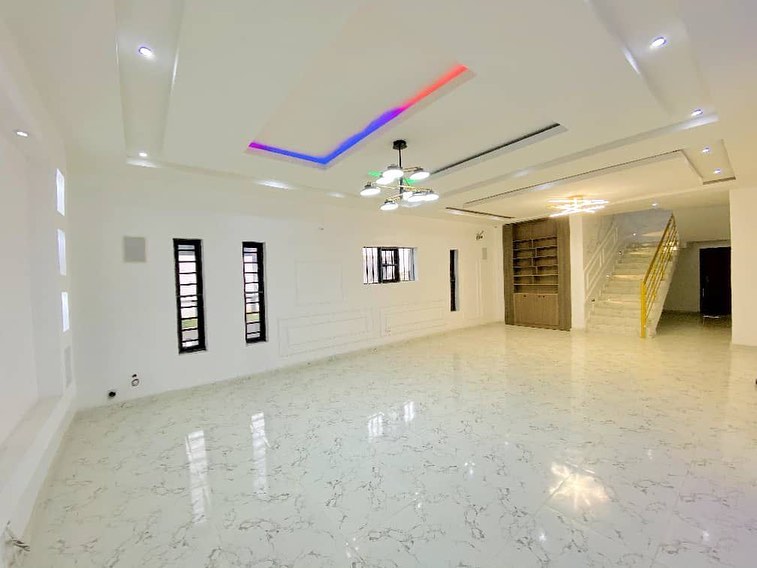 Luxury Smart Home: Your Future, Fully Automated