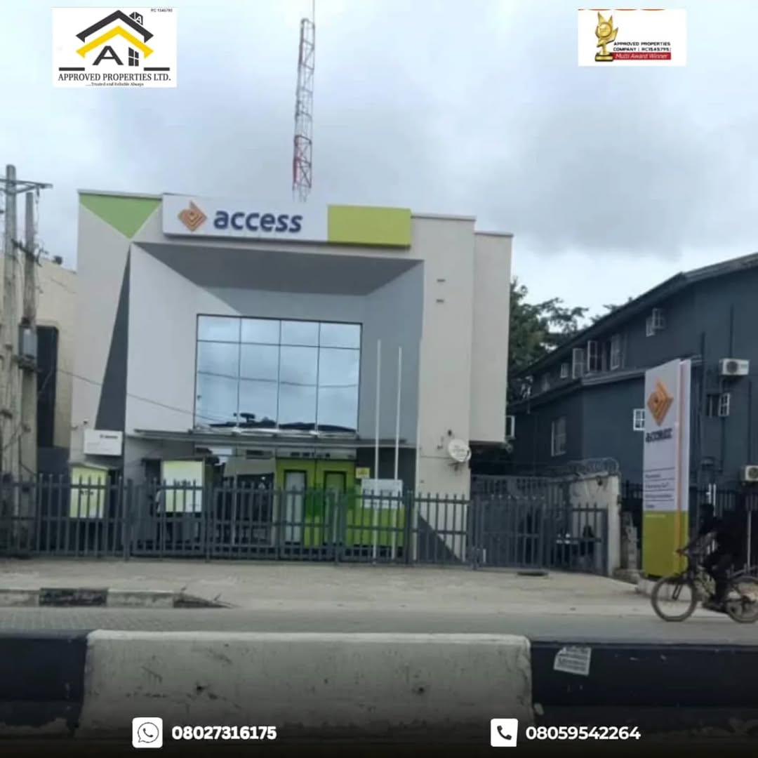 Prime Bariga Banking Hall: Secure 527 SQM Asset
