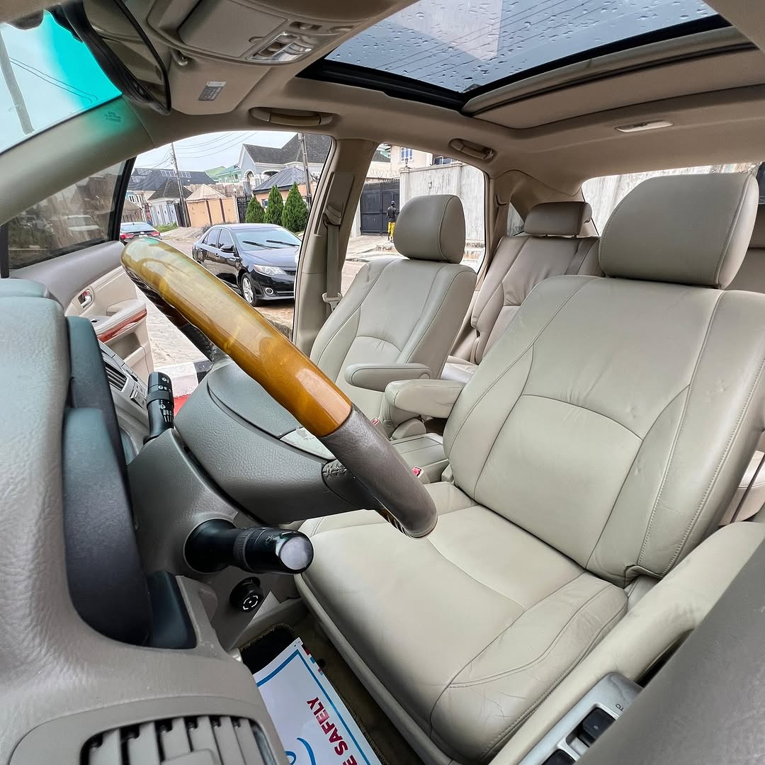 2006 Lexus RX330: Japan-Spec Luxury, Like New