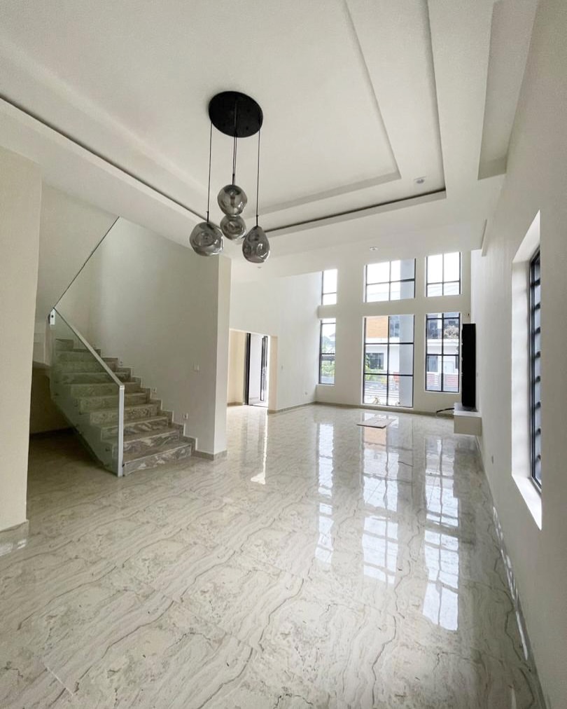 Spacious 5-Bedroom Duplex in Gated Ikota Estate