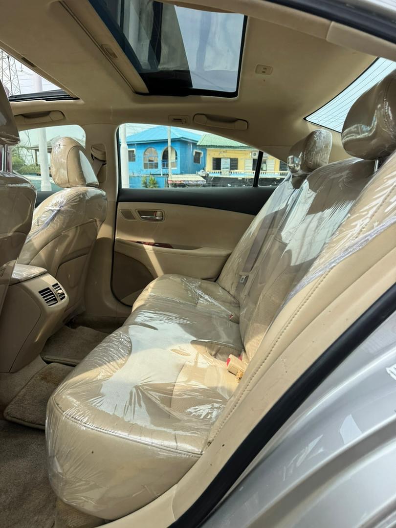 Luxury Redefined: 2009 Lexus ES350 Toks