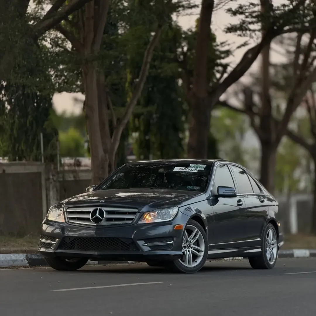 2013 Mercedes C300: Super Clean, Duty-Paid
