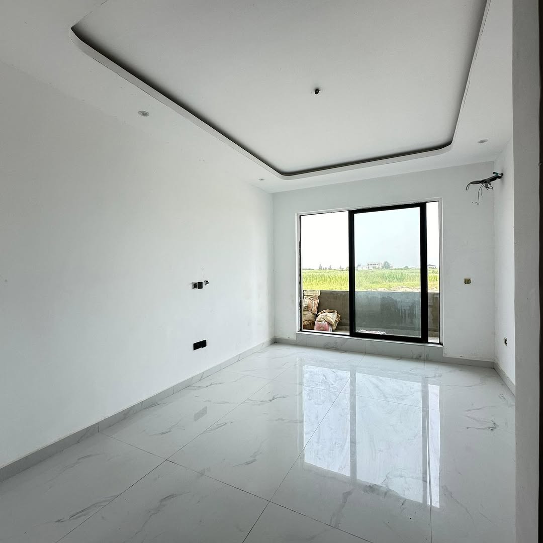 Lekki Phase 1 Gem: Ensuite 2-Bed with Premium Finishes