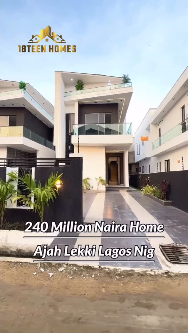 Sleek 5-Bedroom Duplex with Rooftop Terrace in Lekki