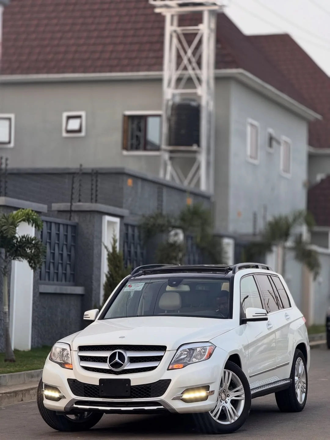 Luxury SUV: 2013 Mercedes GLK350 with Panoramic Roof