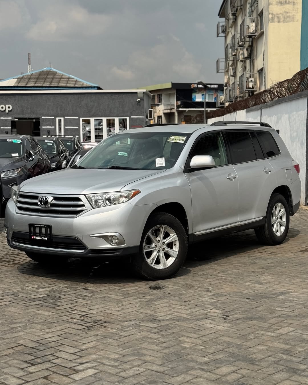 2012 Toyota Highlander V6 AWD: Import Duty Paid & Ready!