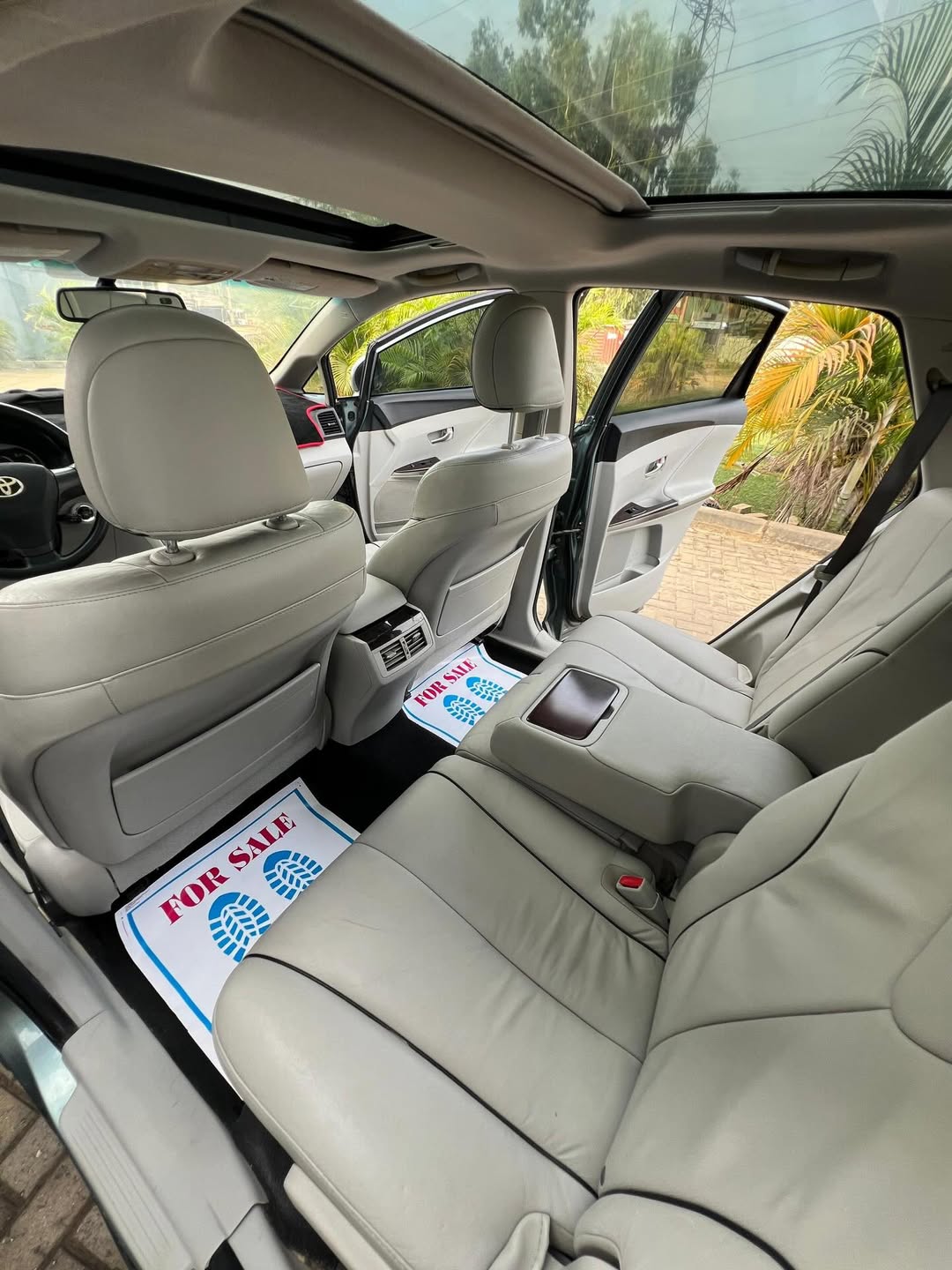 2022 Venza V6: Rare, Loaded & Ready