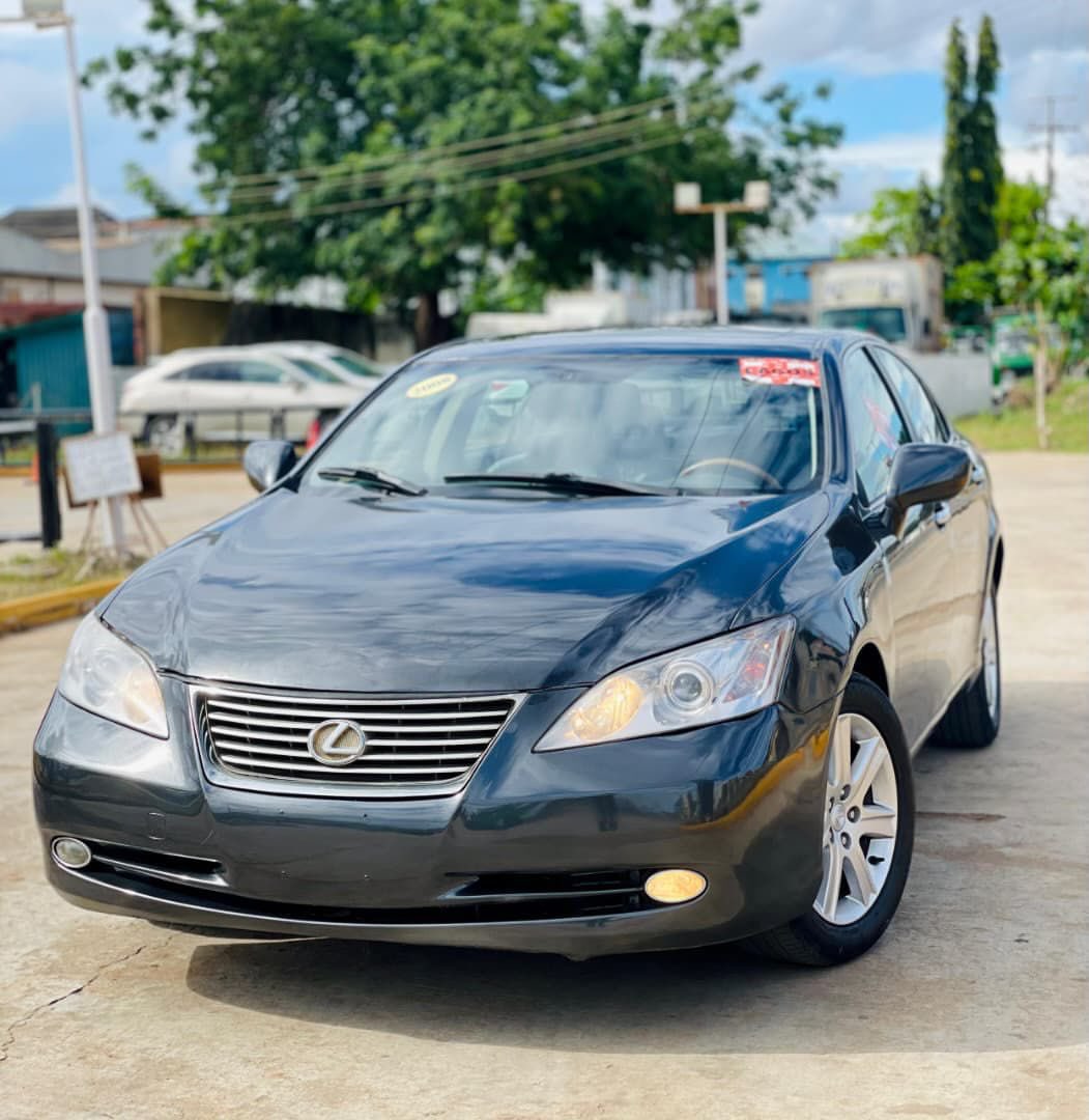 Luxury Lexus ES 350: Drive Away Today