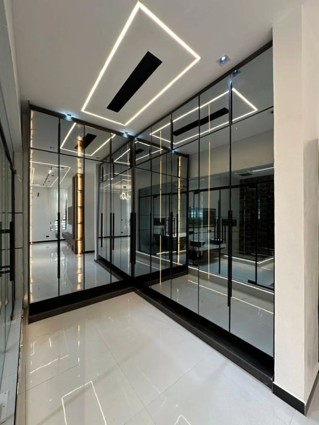 Stunning 5-Bed Duplex with Cinema & Pool in Lekki