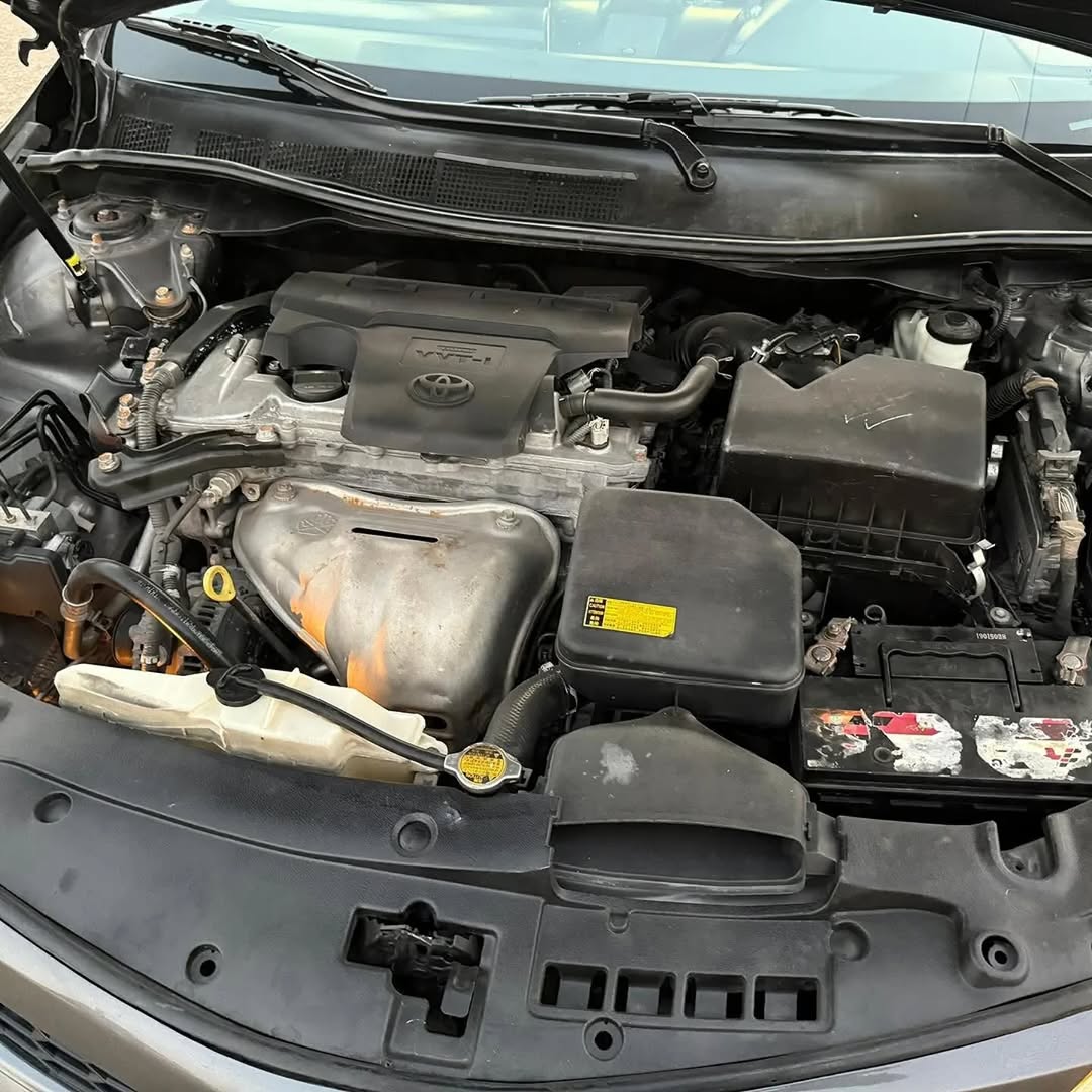 2013 Camry SE: Sporty, Reliable & Unbeatable Value