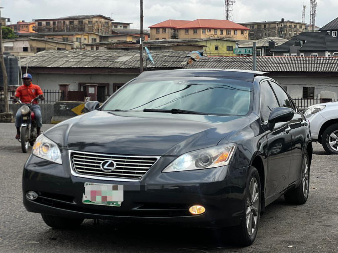 Luxury Lexus ES350: Panoramic Roof, ₦9.95M