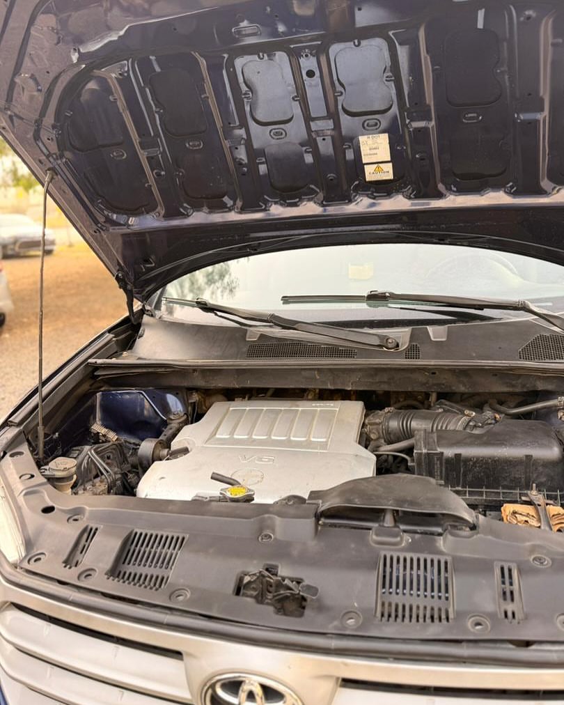 2012 Toyota Highlander: Fully Loaded Luxury SUV