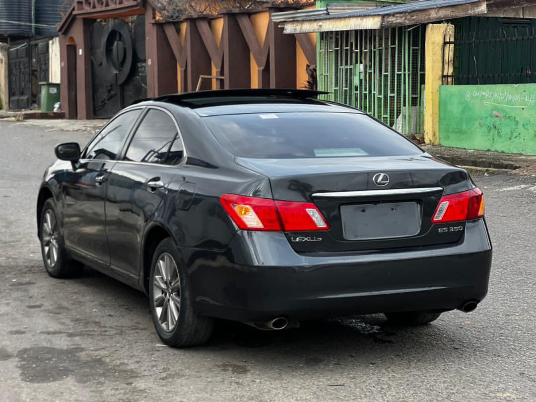 Luxury Lexus ES350: Panoramic Roof, ₦9.95M