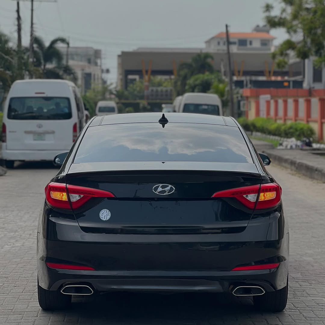 2016 Hyundai Sonata: Black Beauty, Loaded & Ready