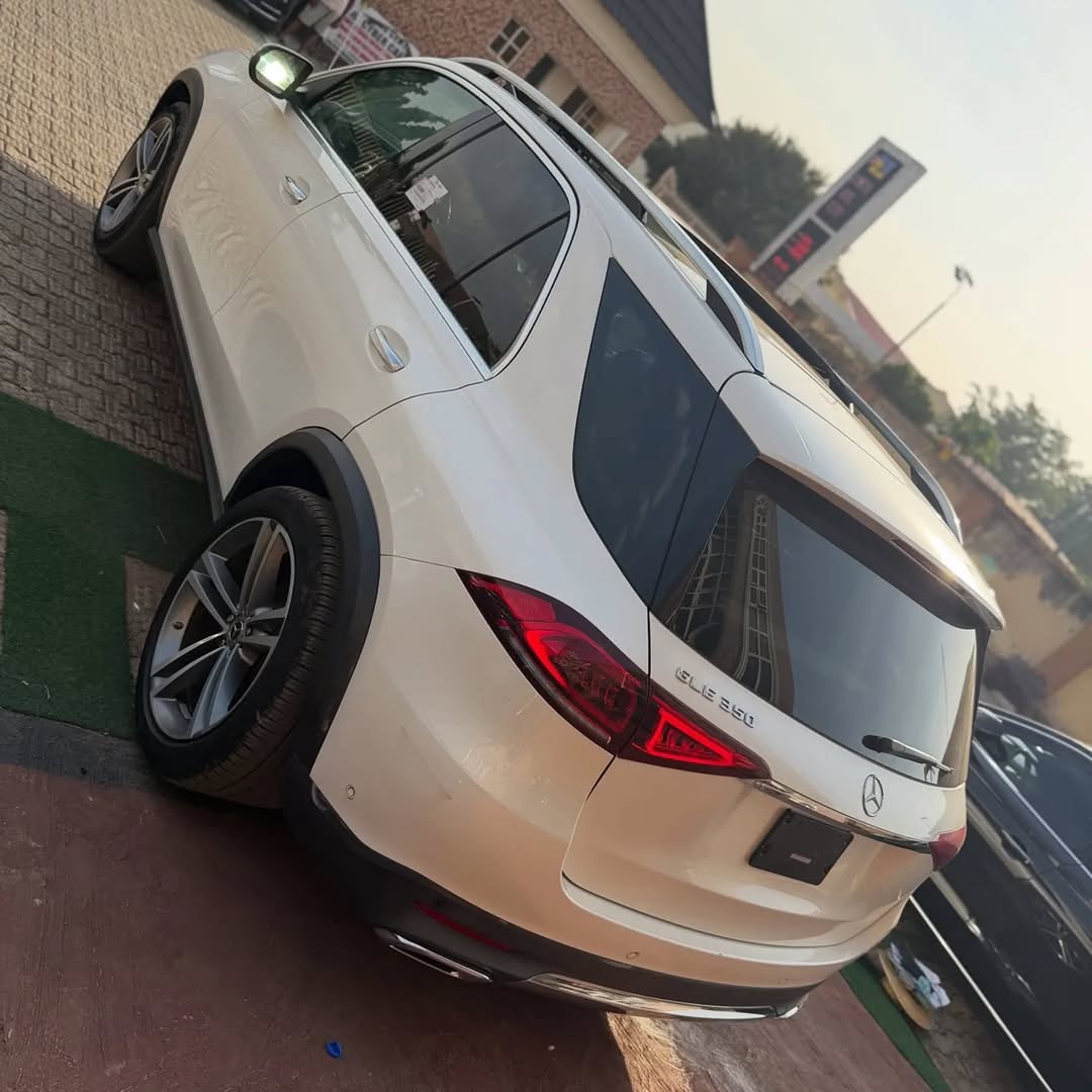 Immaculate 2020 GLE350: Low Miles, Clean Title
