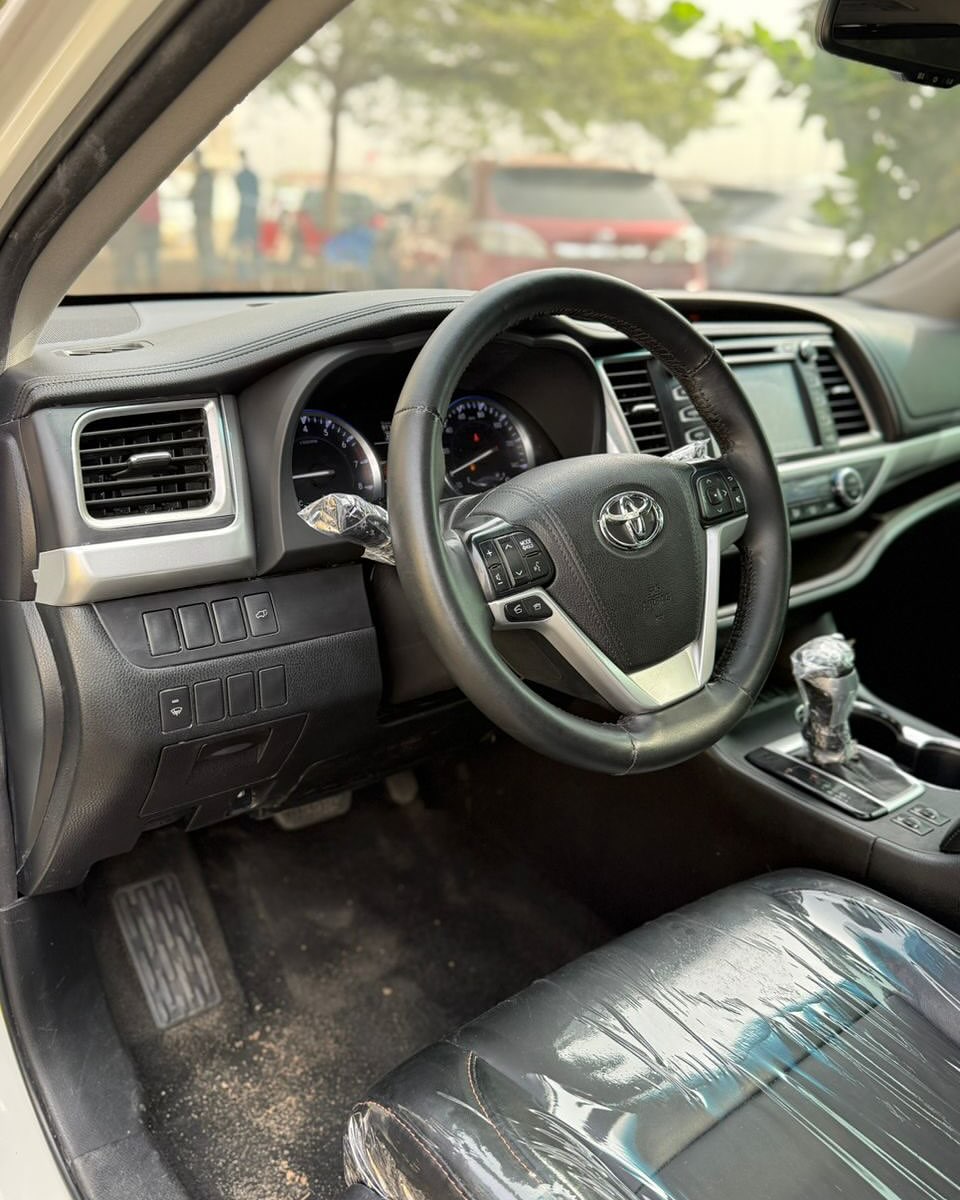 2016 Toyota Highlander: Duty-Cleared Luxury SUV, 35.5M