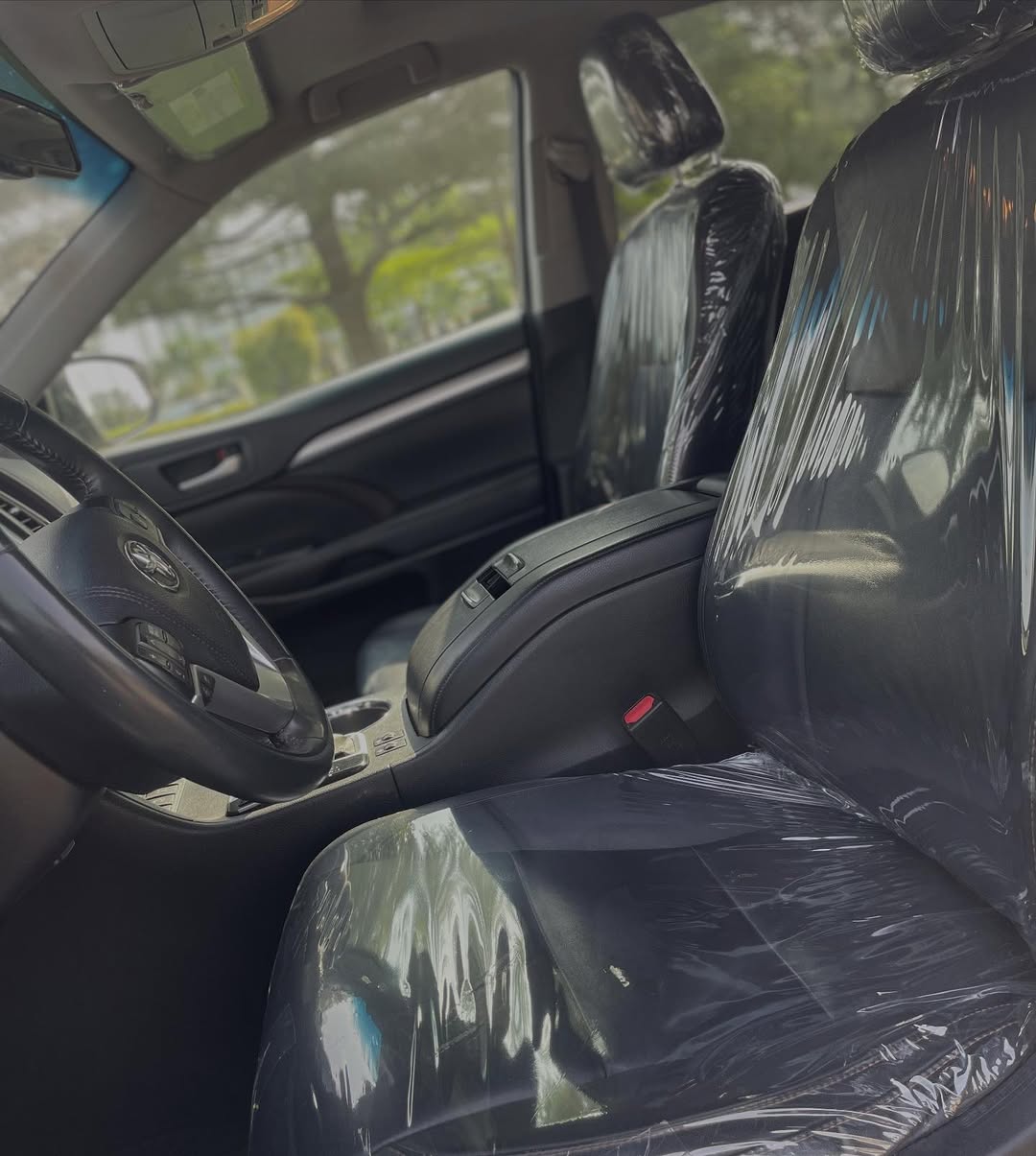 2017 Toyota Highlander XLE AWD: Luxury SUV, 31M Naira