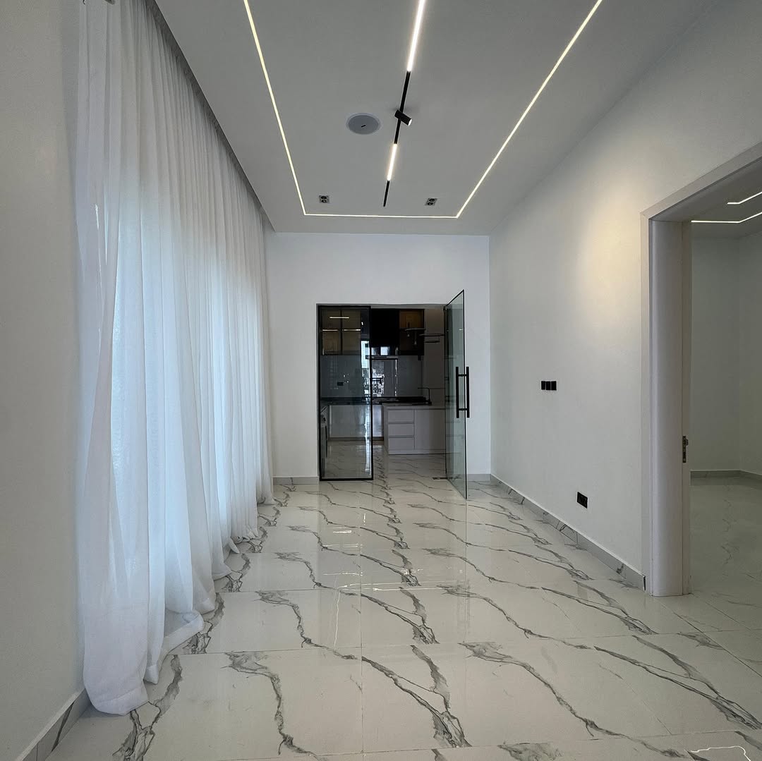 Exclusive 5-Bed Dulex with Pool & Cinema in Lekki