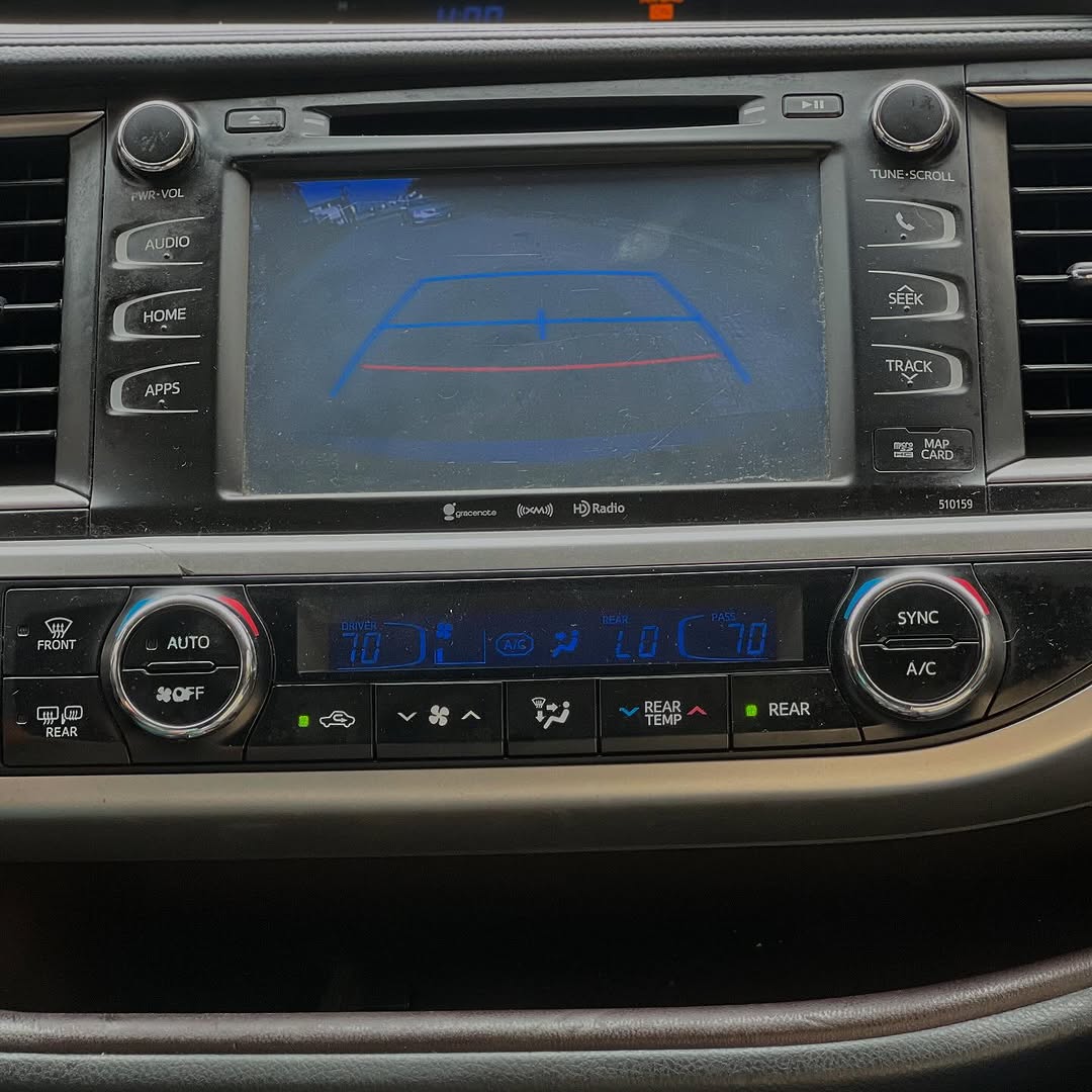 2016 Toyota Highlander: Sunroof, Camera, Delivery Anywhere