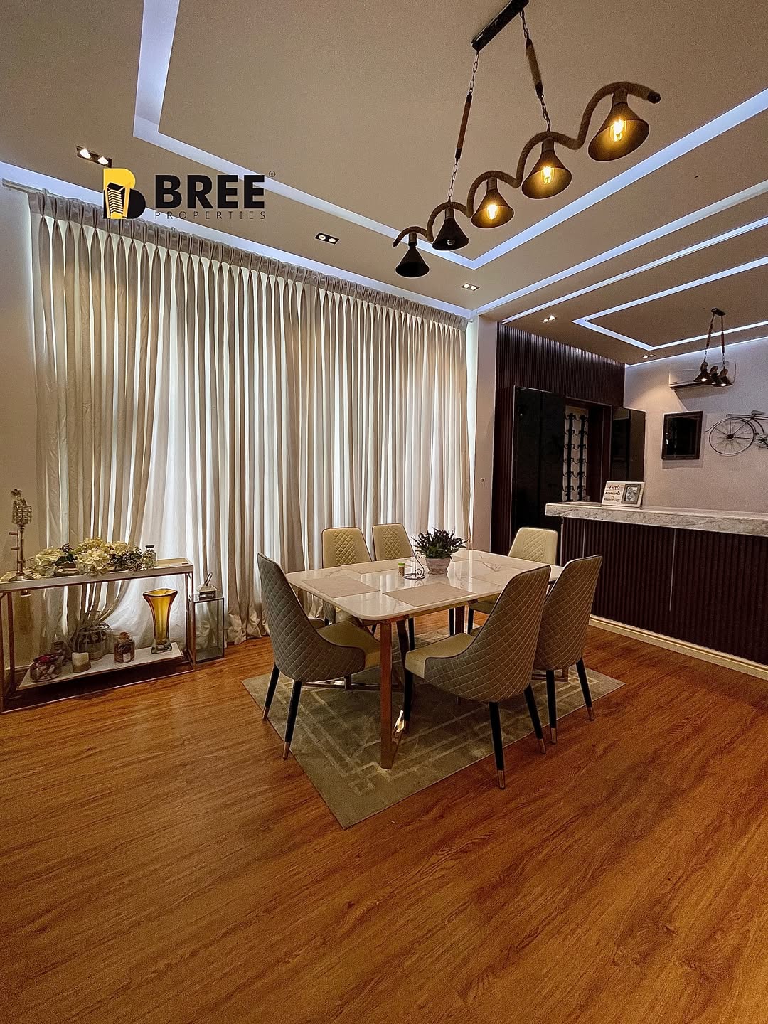 Opulent 5-Bed Haven with Pool & BQ in Osapa