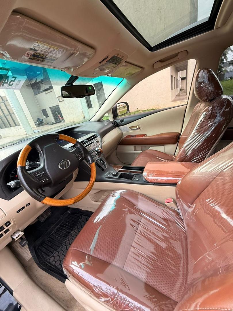 Luxury Lexus RX350: Untouched & Tokunbo-Perfect