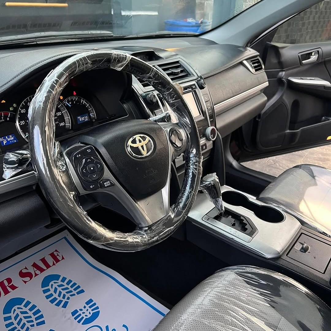 2012 Toyota Camry SE: Loaded & Luxe for #13M