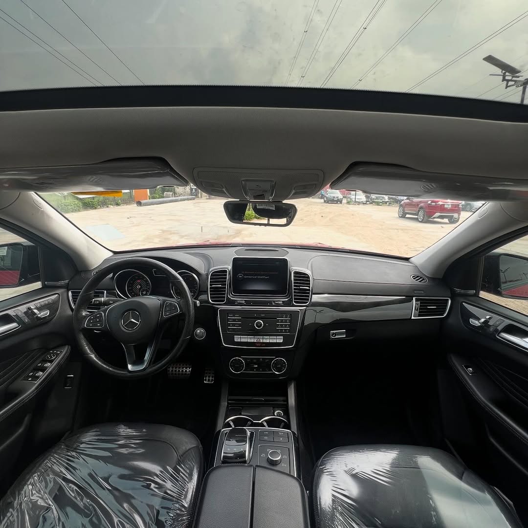 2016 Mercedes GLE460: Red on Black, Pano & 360 Cam