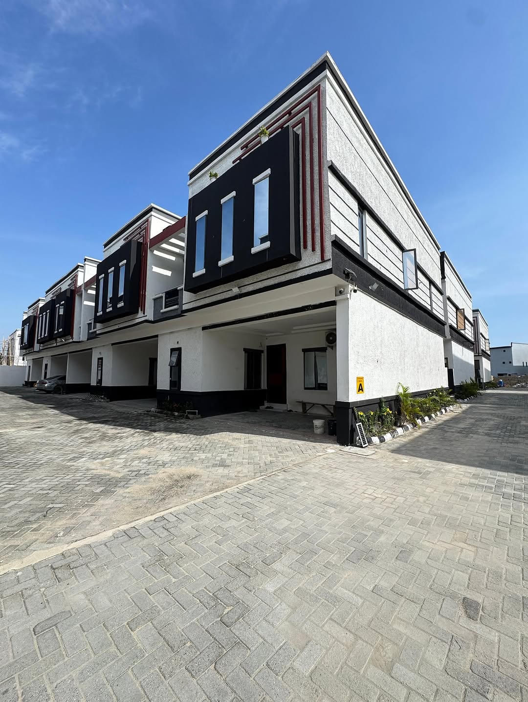 Elegant Lekki Duplex with Resort-Style Amenities