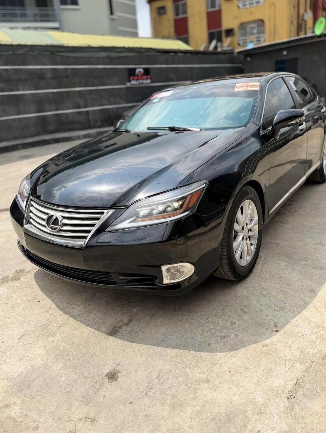 2012 Lexus ES350: Untouched & Fully Loaded