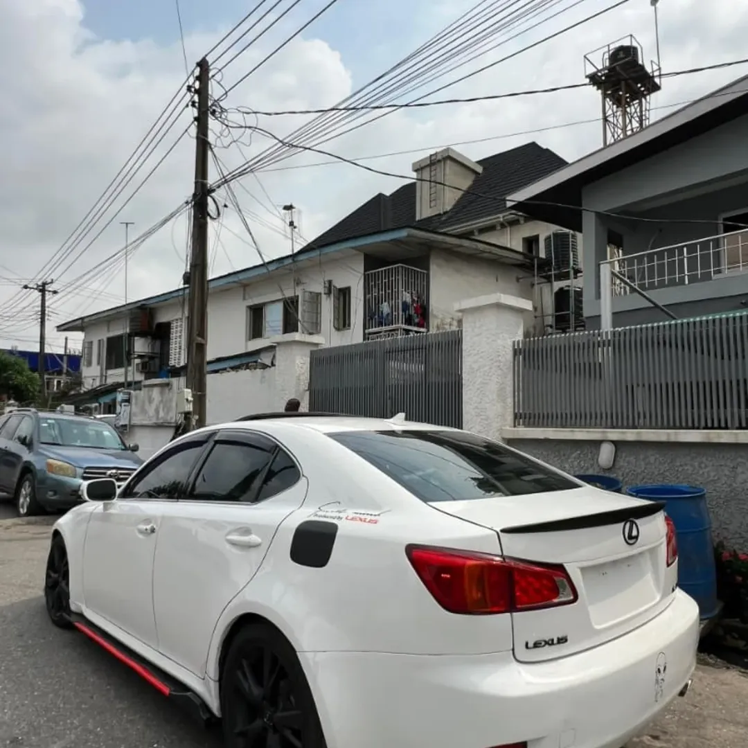 Luxury Lexus IS250: ₦9.5M, Fully Registered