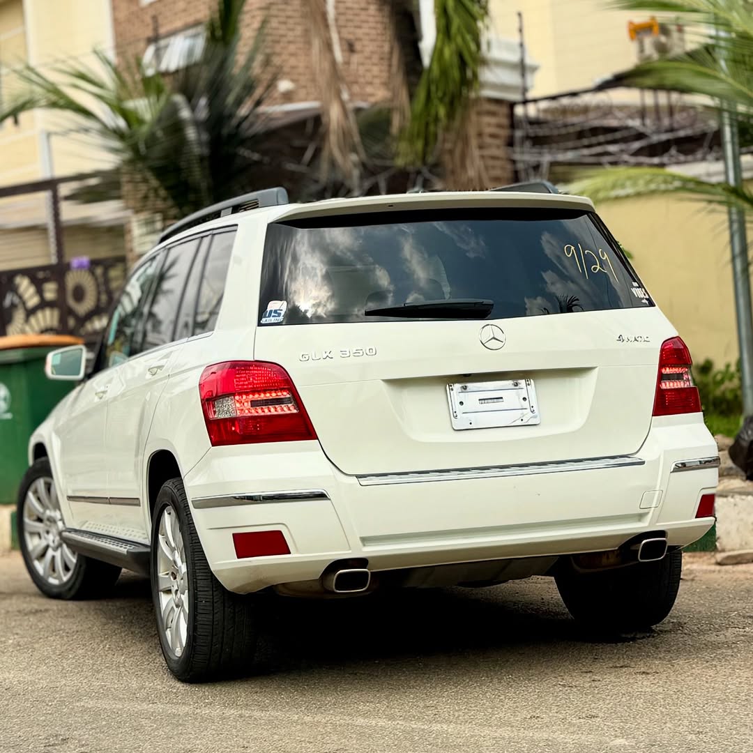 Luxury SUV: Smooth Drive, Ready to Own