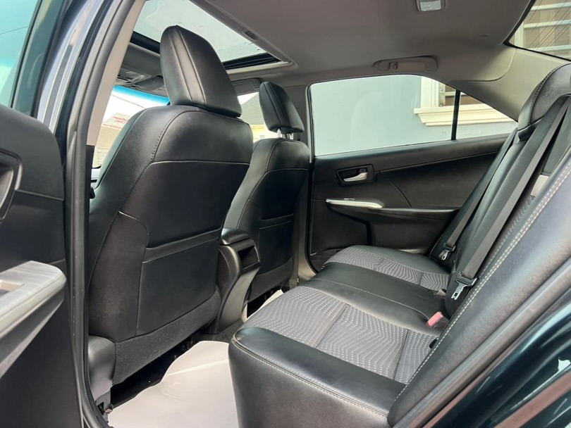 2014 Camry SE V6: Black Leather, Thumb Start, 16.7M