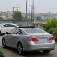 2012 Lexus ES350: Panoramic Roof & Accident-Free Luxury