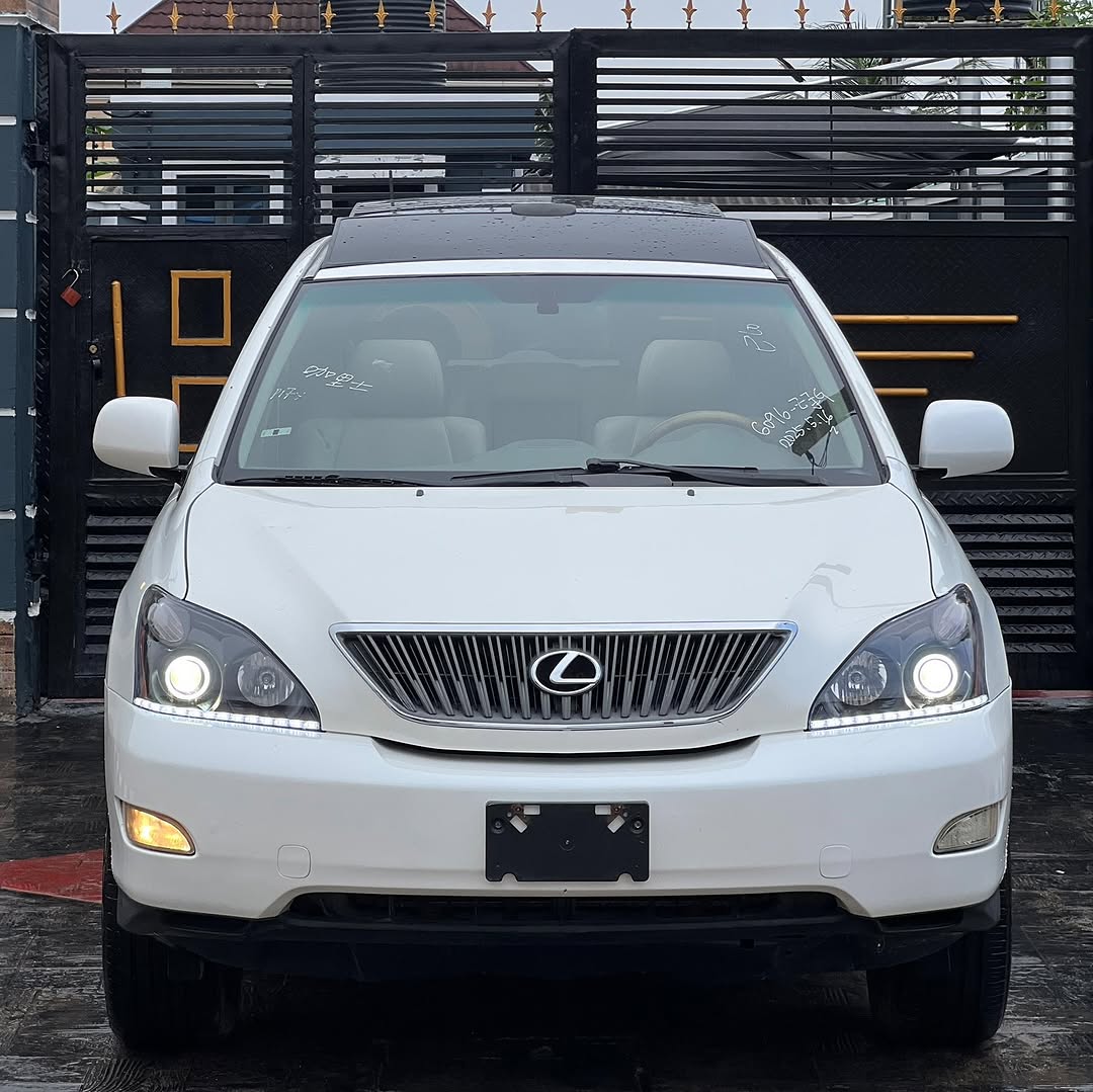 2006 Lexus RX330: Japan-Spec Luxury, Like New